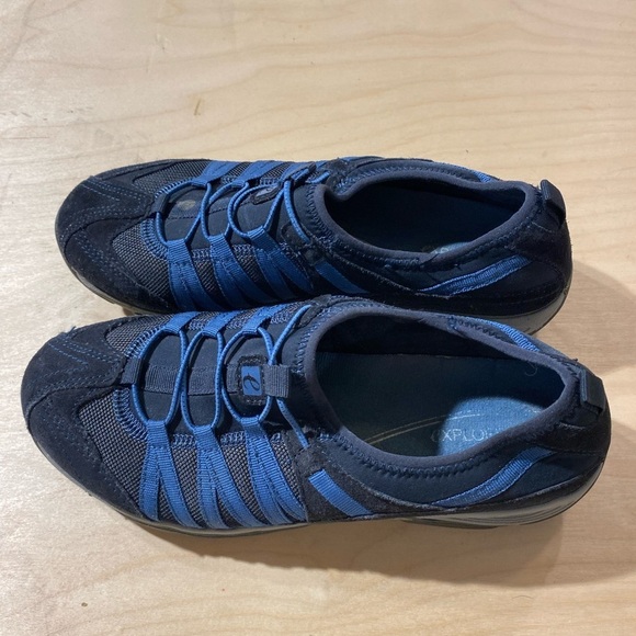 Explore Slip On Sneaker size 9 (Box 2) - Picture 2 of 16